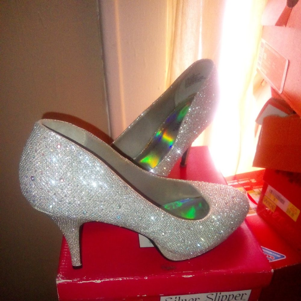 Women's blinged heels